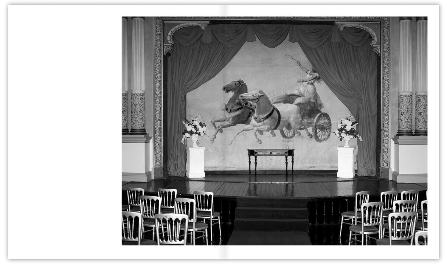 NUESTRA HABITACIÓN SECRETA · Mohamed Hassan