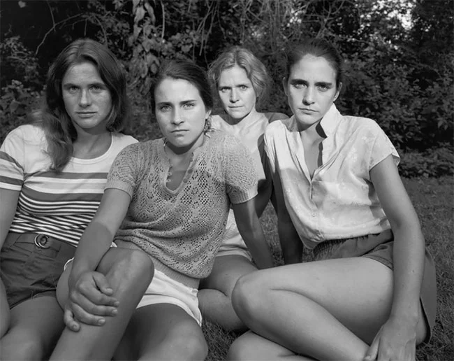 LAS HERMANAS BROWN 1975-2020 · Nicholas Nixon