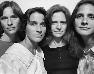 LAS HERMANAS BROWN 1975-2020 · Nicholas Nixon