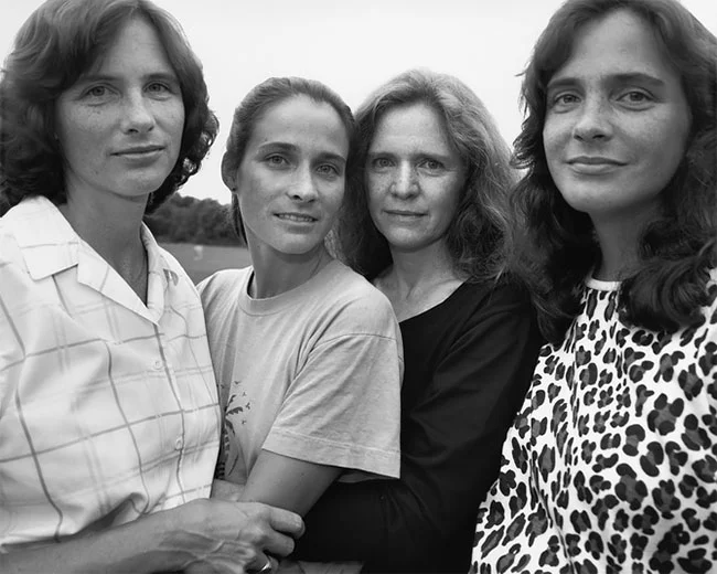 LAS HERMANAS BROWN 1975-2020 · Nicholas Nixon