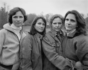 LAS HERMANAS BROWN 1975-2020 · Nicholas Nixon