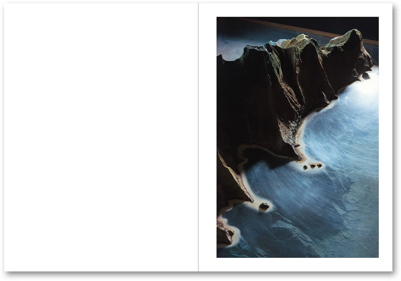 LA CASA ISLA · Anne Golaz