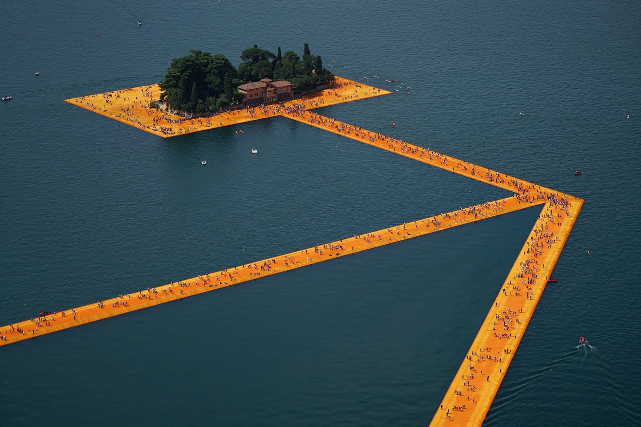 CHRISTO AND JEANNE-CLAUDE · 40th Ed.