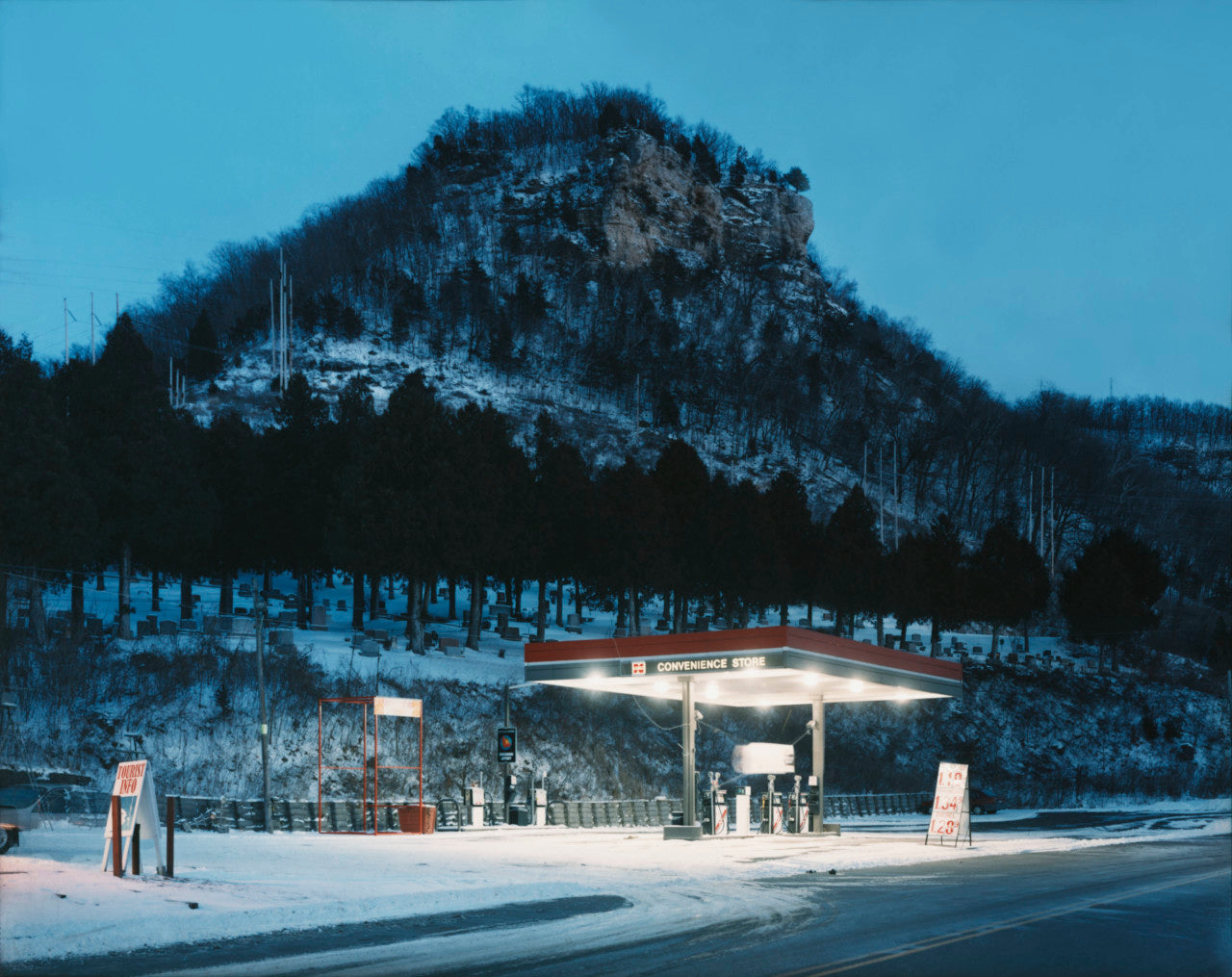 SLEEPING BY THE MISSISSIPPI · Alec Soth
